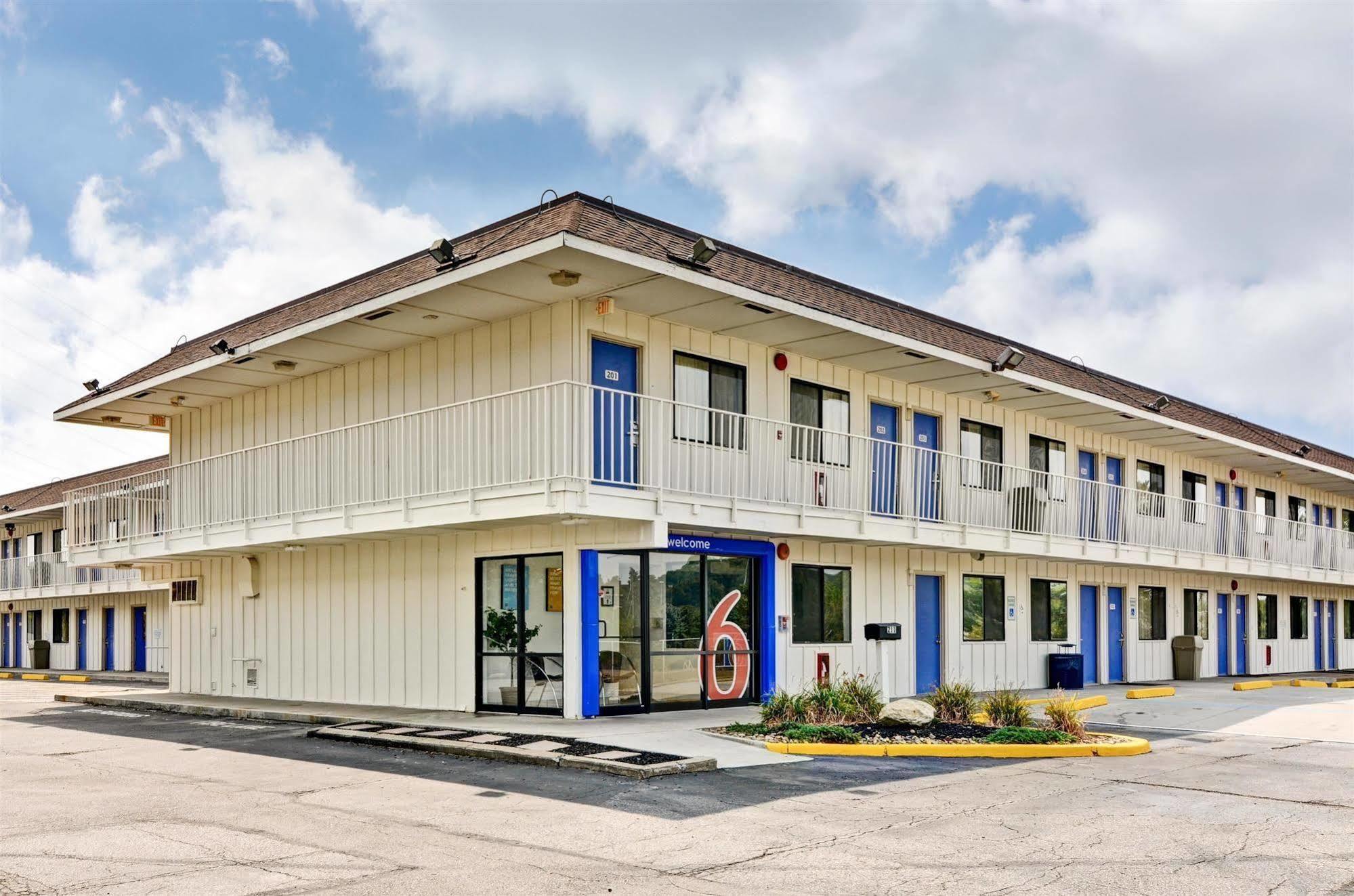 6-pittsburgh, Pa - Hotel 2*