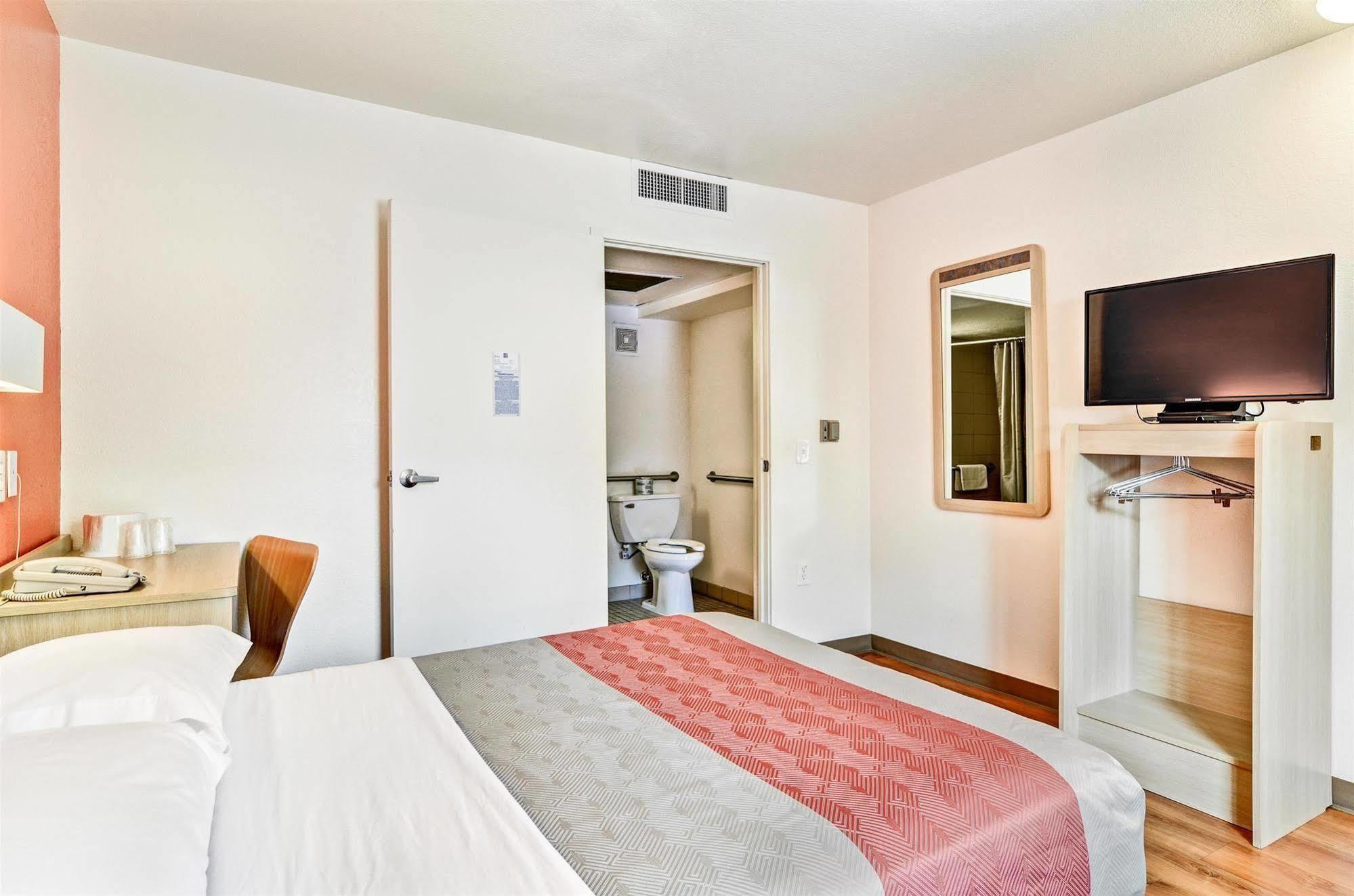 6-pittsburgh, Pa - 2* Crafton